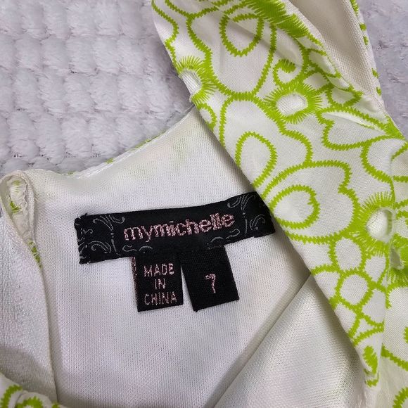 Girl's Beautiful Flowy Green and white Dress Size 7 Great for Spring or Easter - Picture 4 of 14